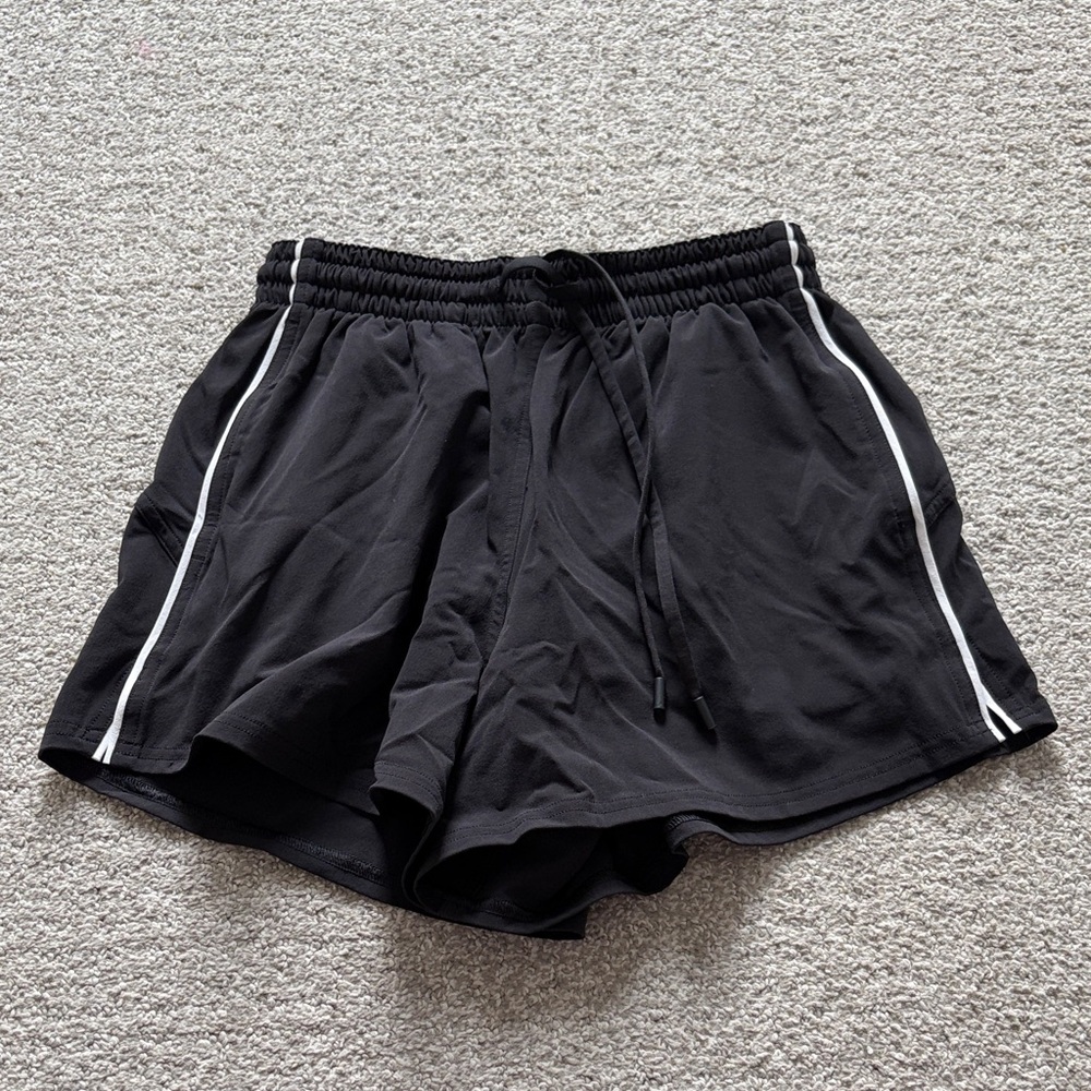 Lululemon Court Rival High-Rise Short 3”